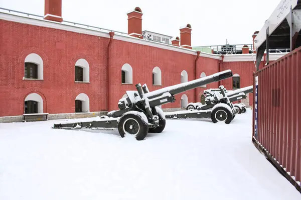 Grandes armas no bastião Naryshkin . — Fotografia de Stock