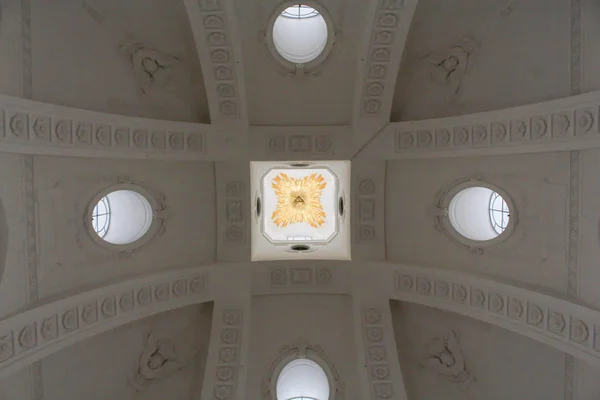 Arcos da Catedral de Pedro e Paulo . — Fotografia de Stock