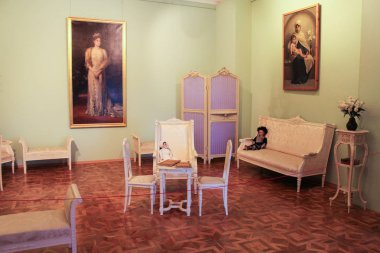 Kraliçe'nin kabine Gatchina Sarayı nda.