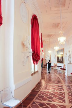 Yunan yarım daire biçimli Galeri.