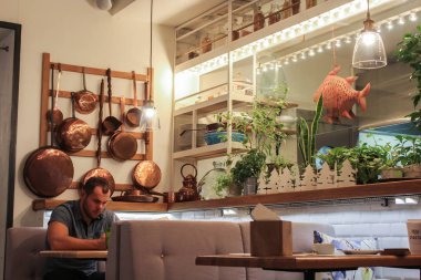 Restoran iç öğeleri eski mutfak eşyaları.