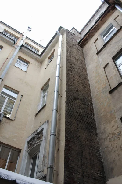 St. Petersburg mahkemeler evlerde.