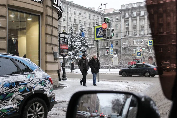 Взимку вулицями старого Санкт-Петербурга. — стокове фото