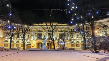 Baskın Lomonosov Meydanı.