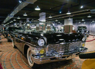 Retro otomobil martı konser.