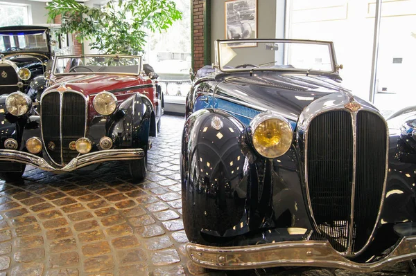 Museu de carros retro . — Fotografia de Stock