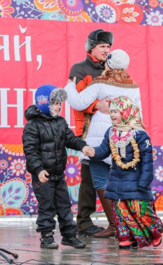 Sahne Alanı'nda çiftleri karnaval tatil dans.