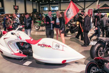 Moto salonunda özel modeli.