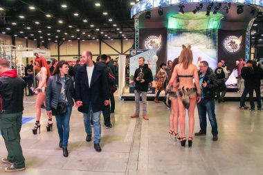 Ziyaretçiler arasında Photomodels.