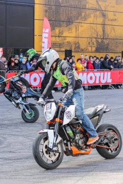 Moto serbest stil grubu.