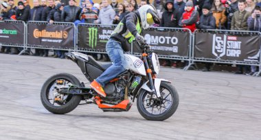 Motoshow seyirci için.