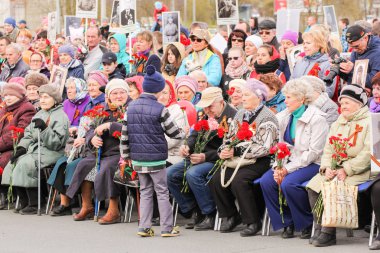 Gaziler tebrik bir çocuk.