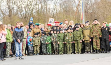 Vatansever gençlik grubu.