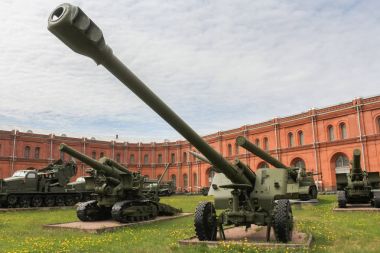 1931 model uzun menzilli obüs.