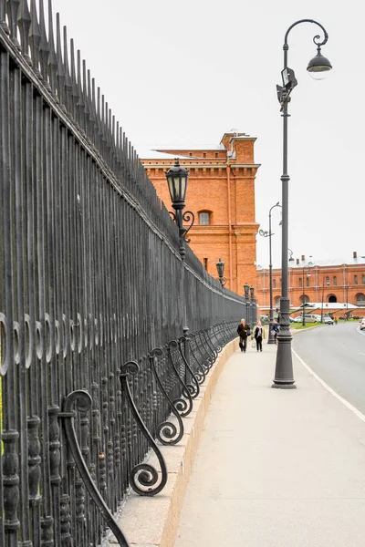 Забор военно-исторического музея . — стоковое фото