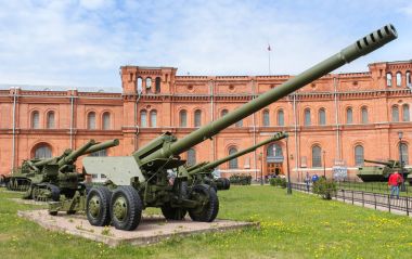 Yüksek güç ağır silahlar.