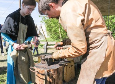 Yardımcı'yı Smith'le.