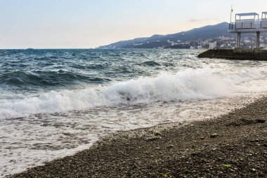 Çakıl Plajı deniz kenarı.