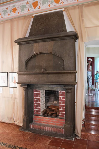 An ancient castle fireplace. — Stock Photo, Image