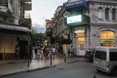 Yalta sokaklarında akşam.