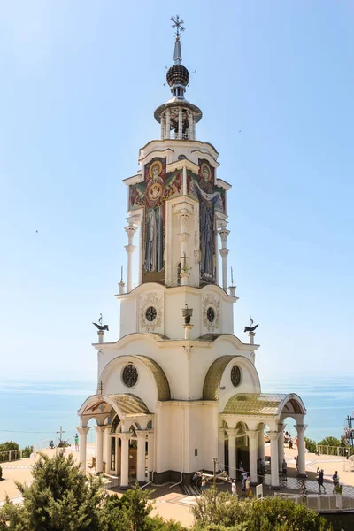 Catedral na margem do Mar Negro . — Fotografia de Stock