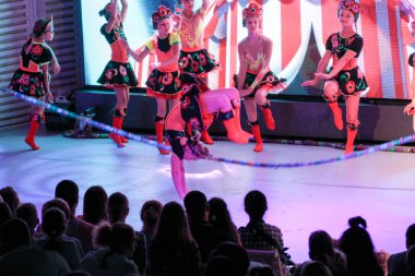 Bir atlama ipi ile karmaşık dans.