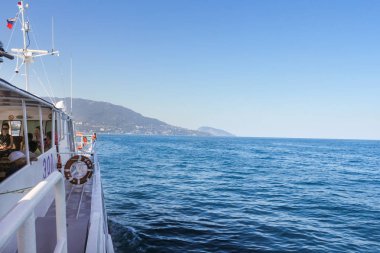 Geminin kıyıya gidiş.