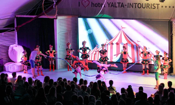 Bir atlama ipi ile karmaşık dans.