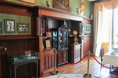 Sarayın otantik nesneleri.