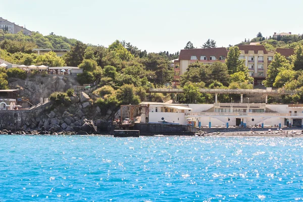 Buildings by the sea. — Stock Photo, Image