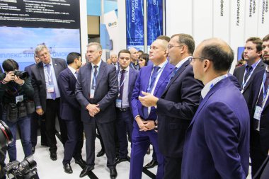 İş adamları için Sergisi tanıtımı.