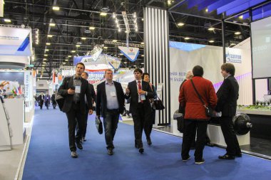 Grup foruma ziyaretçi.