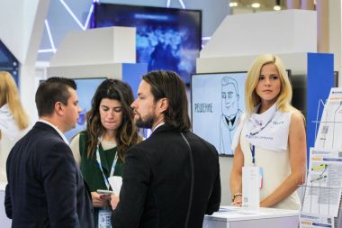 İnsanlar gaz Forum.