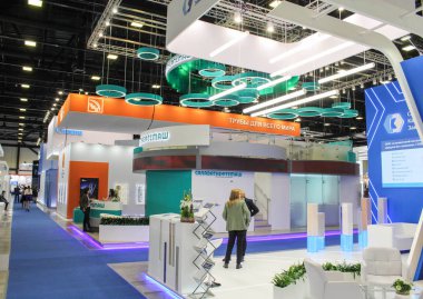 Forum firmaların standları.