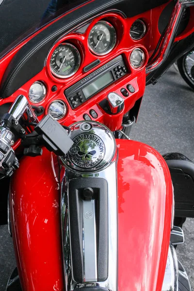 Красные части мотоциклов . — стоковое фото