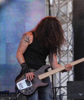 gitar rock müzisyeni.