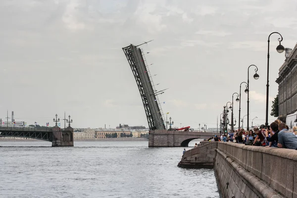 Celý rozsah Trinity most. — Stock fotografie