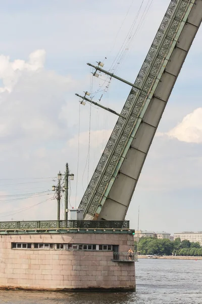 Emelt ível a Öntödei híd. — Stock Fotó