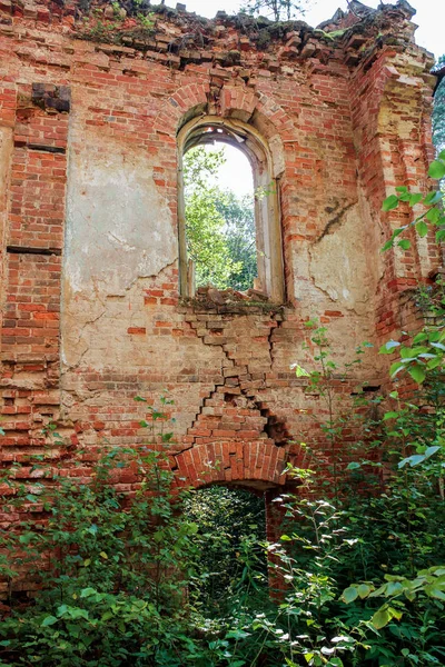 Arched window opening. — Stock Photo, Image