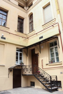 Eski avlunun köşesi.