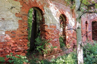 Antik duvarlar sıva izleri ile.