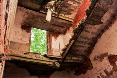 Eski merdiven kalıntıları.