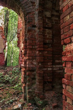 tuğla duvar parçası.