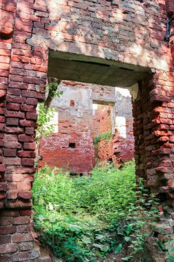 Eski manastır geçiş.