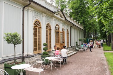 Kırmızı Garden Cafe.