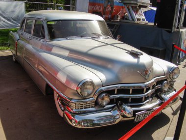 Cadillac Eldorado 1953 yayın.