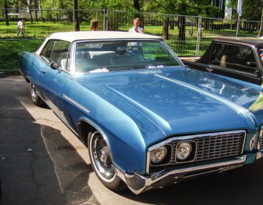 Retro araba Buick.