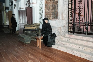 Kuşatılmış Leningrad'da insanlar balmumu figürleri.