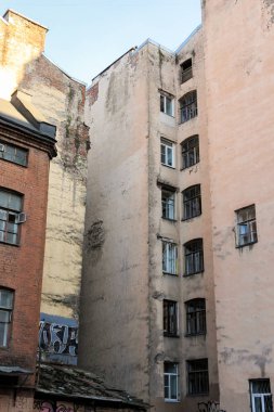 Windows eski ev niş bulunmaktadır.