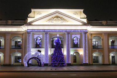 Gostiny Dvor yılbaşı süslemeleri.